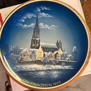 Weihnachten 1966 Rosenthal Germany Handgemalt Decorative Blue Plate 8.5" plus.